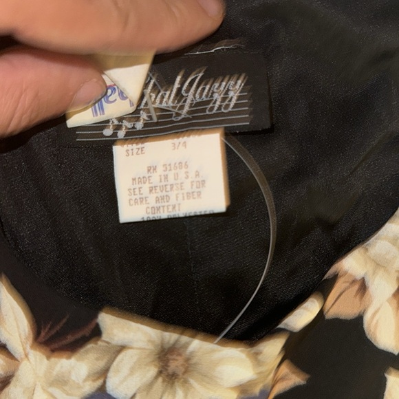 NWT BLACK FLORAL DRESS - Picture 3 of 3